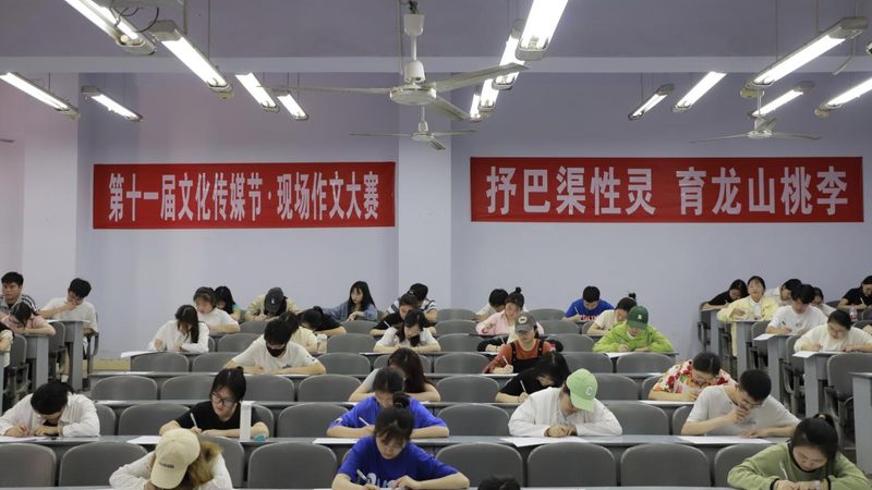 MG动画配音如何选择合适的配音员？**